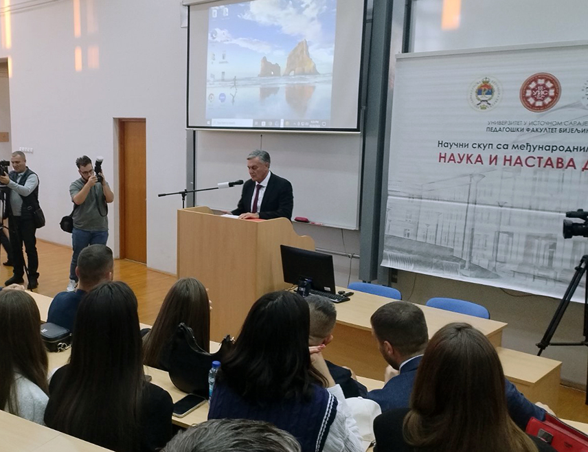 BIJELJINA, OCTOBER 28 /SRNA/ – The Minister of Scientific and Technological Development and Higher Education of Republika Srpska Siniša Karan stated, during a lecture to students in Bijeljina this evening, that the constitutional and legal violence against Republika Srpska, ongoing for 30 years, has only one goal – the unitarization of BiH.