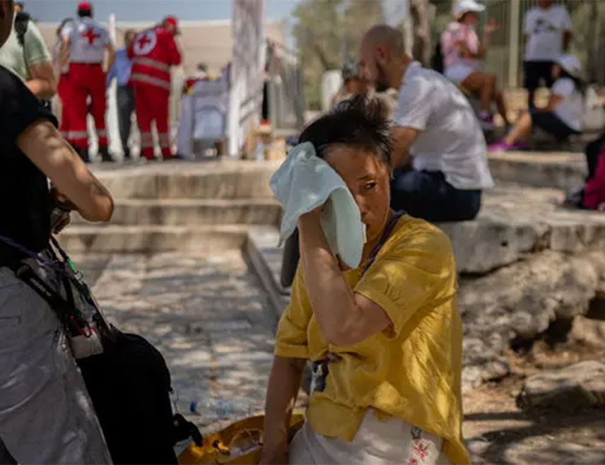 ЛОНДОН, 29. ОКТОБРА /СРНА/ - Mилиони људи умиру сваке године због неуспjеха у рjешавању климатске кризе, а растућа глобална топлота убија једну особу сваке минуте широм свијета, наводи се у најновијем извјештају о утицају климе на здравље који је објавио британски лист "Гардијан".