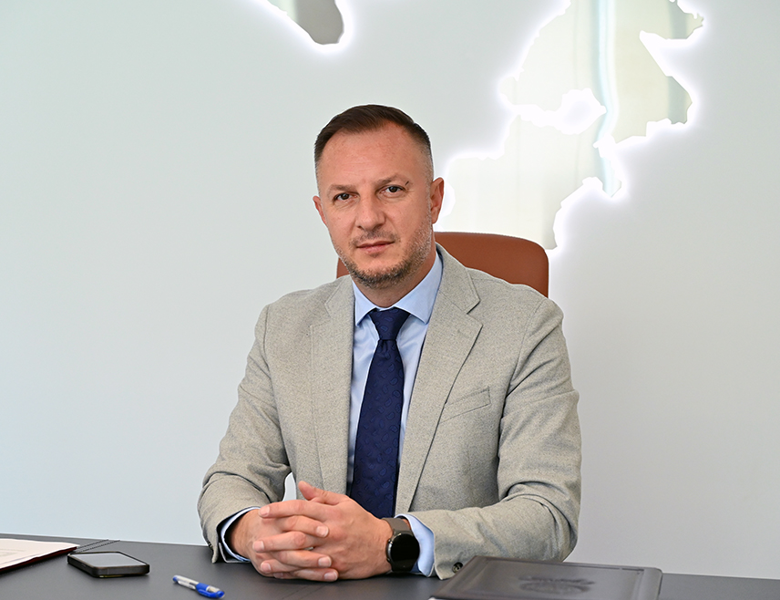 БАЊАЛУКА, 29. ОКТОБРА /СРНА/ - Недељко Ћорић нови је директор Инвестиционо-развојне банке /ИРБ/ Републике Српске.