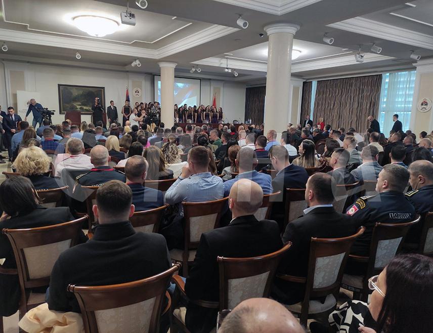 БАЊАЛУКА, 30. ОКТОБРА /СРНА/ - Међународна конференција "Безбједност саобраћаја у локалној заједници", којој присуствују високи званичници Републике Српске, почела је у Бањалуци.