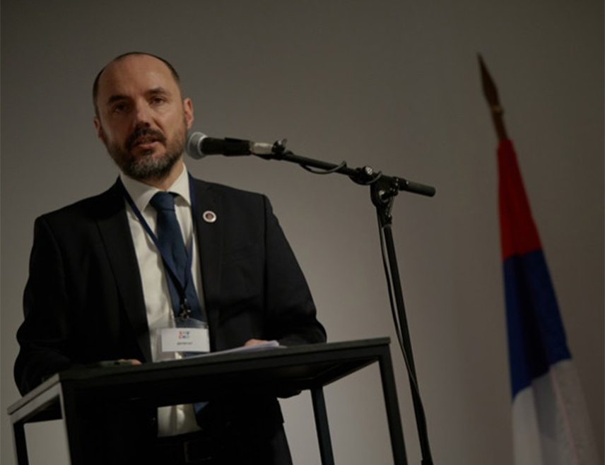 ЗАГРЕБ, 30. ОКТОБРА /СРНА/ - Јасеновац није мит него чињеница, логор гдје су људи убијани само зато што су Срби, Јевреји и Роми, злочин се не смије негирати, а то се догодило у хрватском Сабору, рекао је предсједик Српског народног вијећа Борис Милошевић.