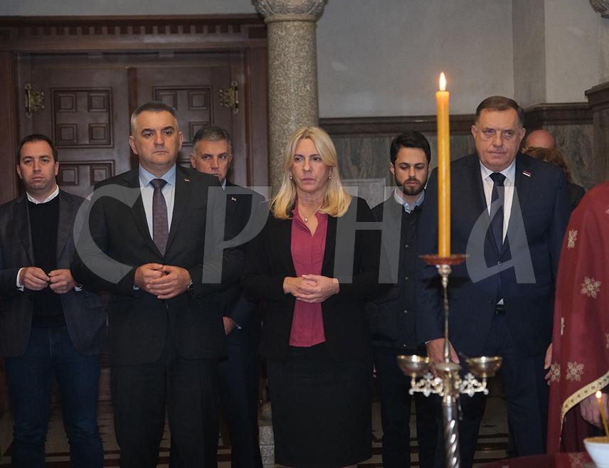 БАЊАЛУКА, 1. НОВЕМБРА /СРНА/ - Република Српска данас тугује, заједно са Србијом, обиљежавајући годишњицу страшне трагедије у Новом Саду, рекла је српски члан Предсједништва БиХ Жељка Цвијановић.