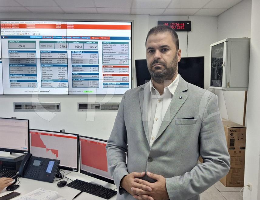 ТРЕБИЊЕ, 1. НОВЕМБРА /СРНА/ - Повратак на мрежу Tермоелектране /ТЕ/ "Гацко" очекује се касно вечерас или рано сутра, а у РиТЕ "Угљевик" у току су преговори да се врати производња јер ће се, ако термоелектрана изађе из погона, струја набављати на иностраном тржишту, рекао је извршни директор за техничке послове у "Електропривреди Републике Српске" Иван Копривица.