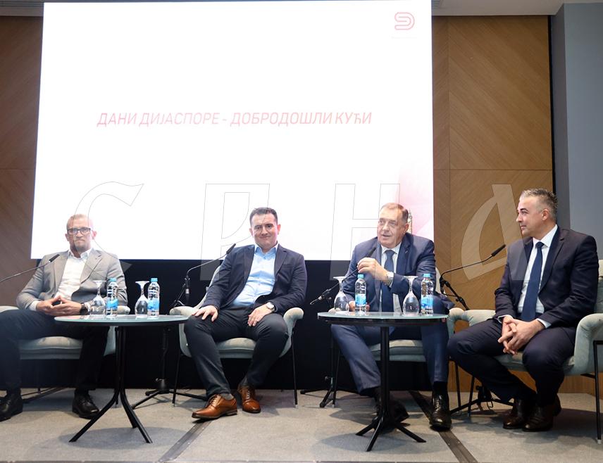 БАЊАЛУКА, 3. НОВЕМБРА /СРНА/ - У Бањалуци је почела манифестација "Дани дијаспоре"  под слоганом "Добродошли кући", која је окупила дијаспору, повратнике и домаће предузетнике.