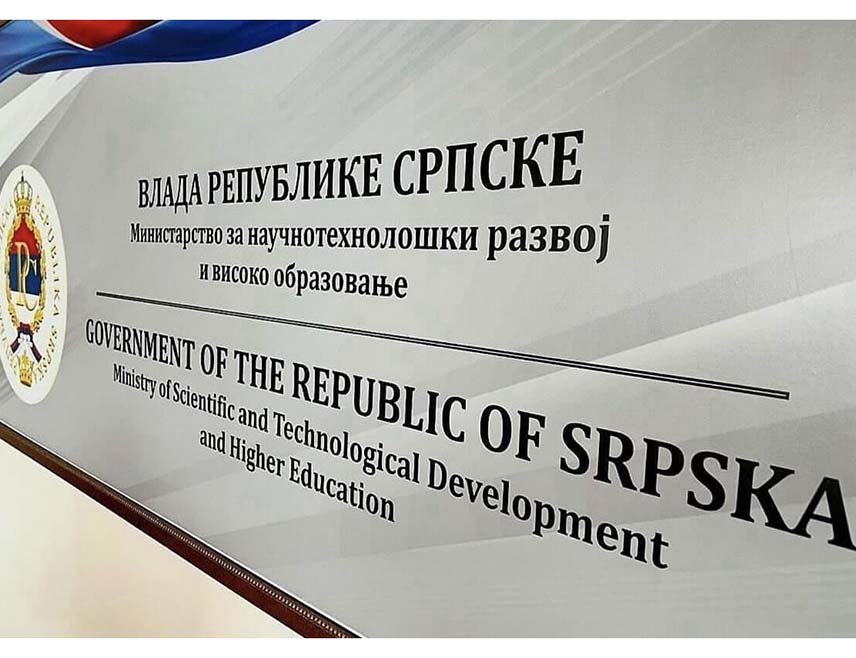 БАЊАЛУКА, 4. НОВЕМБРА /СРНА/ - Министарство за научнотехнолошки развој и високо образовање Републике Српске расписало је конкурс за суфинансирање 20 студената трећег циклуса академских студија при изради завршних радова, докторских дисертација, за шта је предвиђено 50.000 КМ.