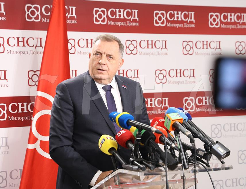 BANJA LUKA, NOVEMBER 5 /SRNA/ - SNSD President Milorad Dodik said that the intention of the globalists is to drive Serbs out of BiH and settle Muslims here, and pointed out that the proceedings against him - through the courts, the Constitutional Court and Christian Schmidt - only buy time.