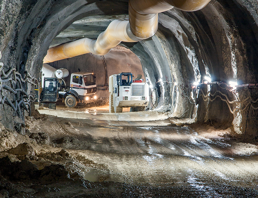 БЕРКОВИЋИ, 6. НОВЕМБРА /СРНА/ - У Херцеговини ће данас бити обиљежен завршетак пробоја доводног тунела Хидроелектране /ХЕ/ "Дабар", једног од највећих хидроенергетских објеката у Републици Српској.