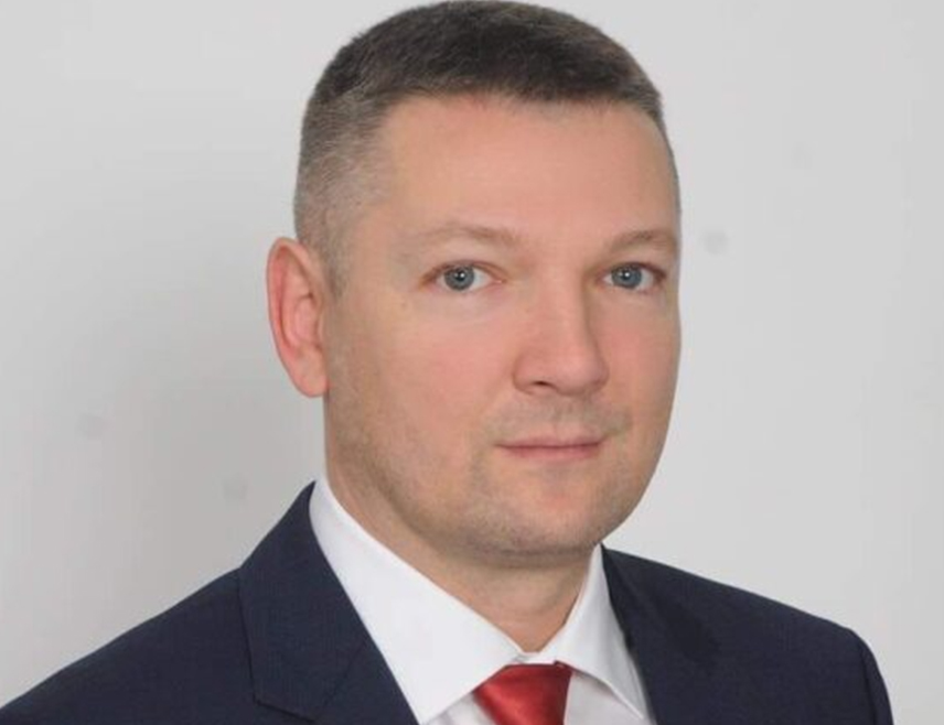 БАЊАЛУКА, 6. НОВЕМБРA /СРНА/ - Смијењена је управа предузећа Рудник и Термоелектрана /РиТE/ "Угљевик" на челу са директором Диком Цвијетиновићем, потврдио је Срни предсједник Надзорног одбора овог предузећа Александар Максимовић.