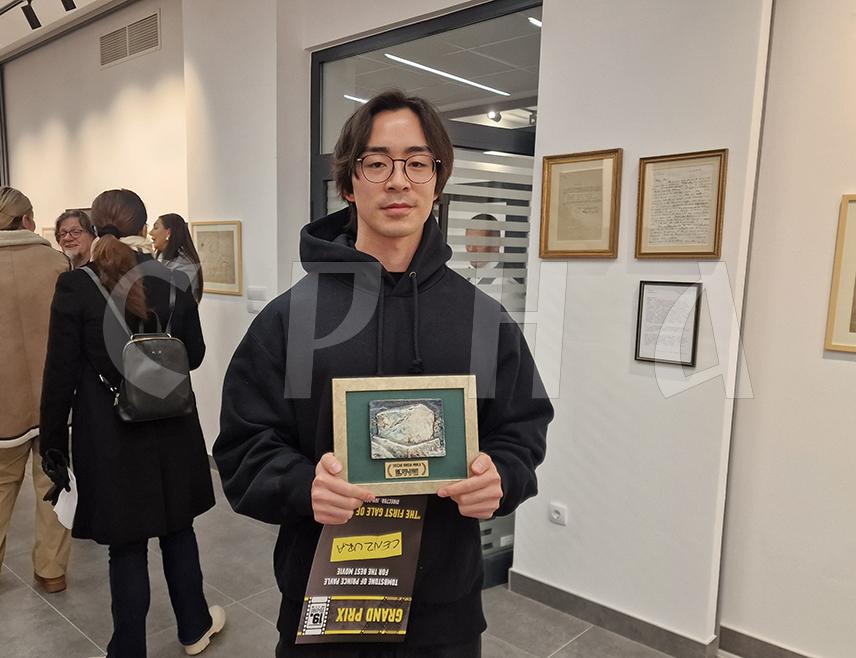 ИСТОЧНО САРАЈЕВО, 6. НОВЕМБРА /СРНА/ - Јун Акагава, добитник Гран прија "Стећак кнеза Павла Раденовића" за најбољи филм на 19. Међународном филмском фестивалу "Први кадар" у Источном Сарајеву, изјавио је да му је изузетно драго што је његово дјело добило значајно међународно признање.