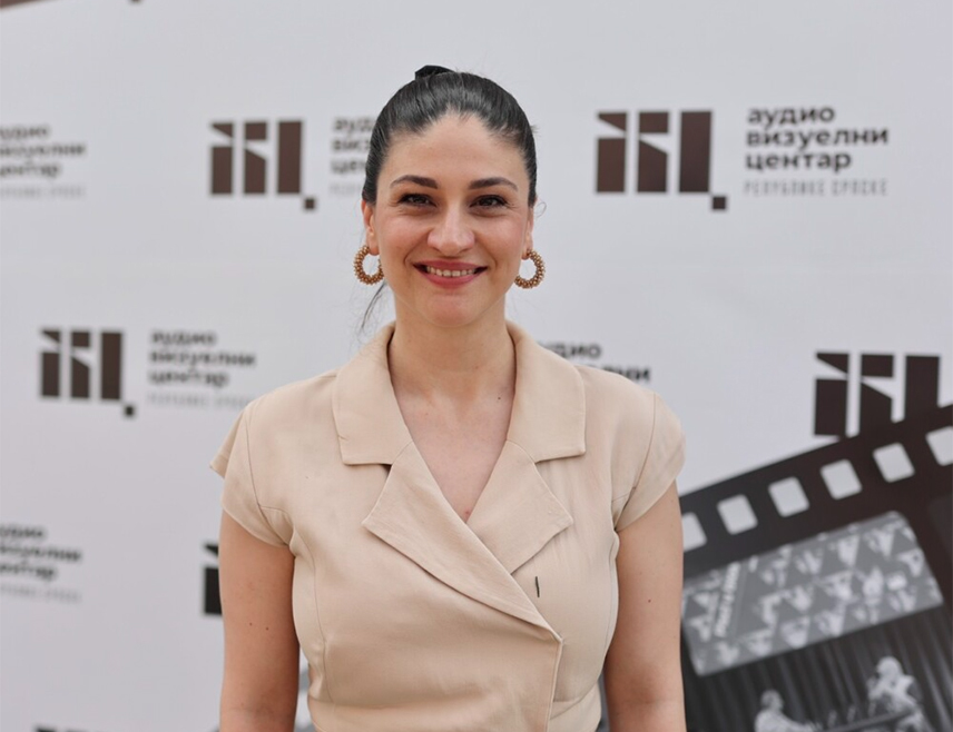 БАЊАЛУКА, 7. НОВЕМБРА /СРНА/ - У Републици Српској данас почиње снимање првог дугометражног играног филма "Кад поново умрем", који је подржан средствима Аудио-визуелног центра Републике Српске у износу од 400.000 КМ.