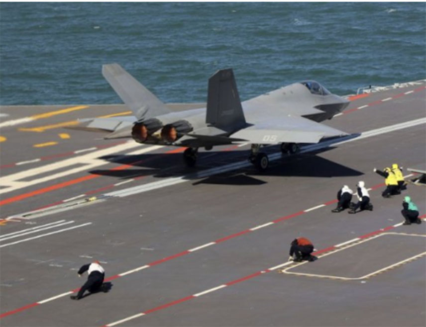 ПЕКИНГ, 8. НОВЕМБРА /СРНА/ - Развој и модернизација оружја у Кини нису усмјерени против било које земље и не представљају пријетњу другима, рекао је портпарол Народноослободилачке армије Кине Ленг Гуовеј.