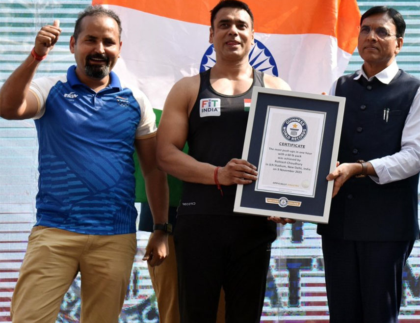 ЊУ ДЕЛХИ, 9. НОВЕМБРА /СРНА/ - Индијац Роташ Чаудари урадио је 847 склекова за сат времена и тиме поставио нови Гинисов рекорд, преносе локални медији.