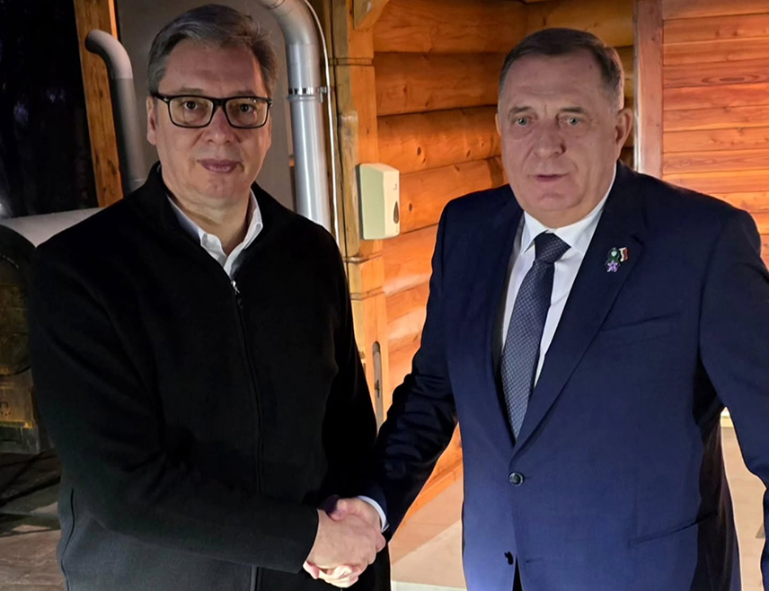 БЕОГРАД, 12. НОВЕМБРА /СРНА/ - Предсједник СНСД-а Милорад Додик истакао је да се са предсједником Србије Александром Вучићем на данашњем састанку сагласио да је однос Републике Српске и Србије на веома високом стратешком нивоу.