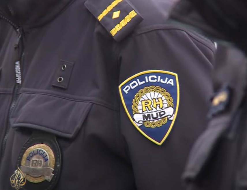 ЗАГРЕБ, 13. НОВЕМБРА /СРНА/ - У вршњачком насиљу у Загребу претучен је дјечак, који је у исказу полицији навео да је вјероватно ударен "боксером".