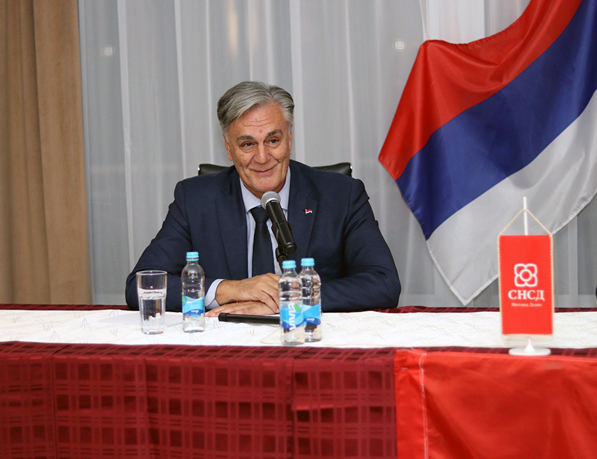 ВИШЕГРАД, 13. НОВЕМБРА /СРНА/ - Кандидат СНСД-а за предсједника Републике Српске Синиша Каран поручио је вечерас да је подршка политикама Милорада Додика на изборима 23. новембра глас против окупатора.