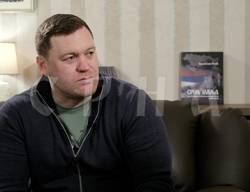 БАЊАЛУКА, 15. НОВЕМБРА /СРНА/ - Политиколог Војислав Савић сматра да се СДА враћа на политичку сцену, након што је ова странка претпјела бројне афере, смјене и ударе, те да не искључује ни политички реваншизам према странкама "тројке".