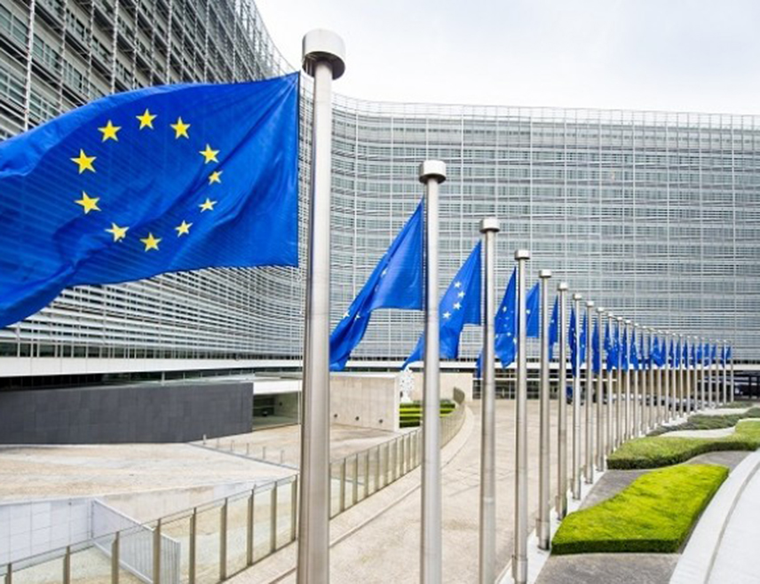 БРИСЕЛ, 14. НОВЕМБРА /СРНА/ - Власти Републике Српске настављају да одржавају честе контакте са Русијом на највишем нивоу, наводи се у извјештају Европске комисије о БиХ за ову годину.