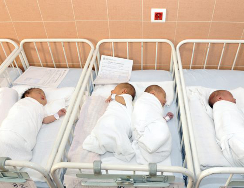 БИЈЕЉИНА, 15. НОВЕМБРА /СРНА/ - У Републици Српској у протекла 24 часа рођено је 27 беба, 15 дјечака и 12 дјевојчица, речено је Срни у породилиштима.