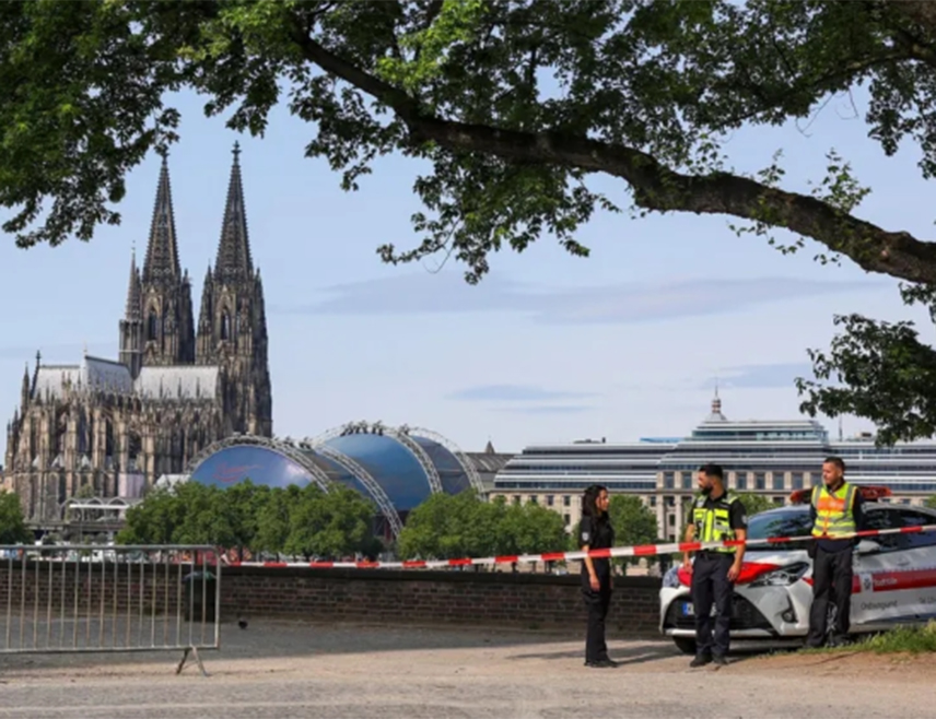 НИРНБЕРГ, 15. НОВЕМБРА /СРНА/ - У Нирнбергу је пронађена и деактивирана авионска бомба из Другог свјетског рата, саопштила је градска управа.