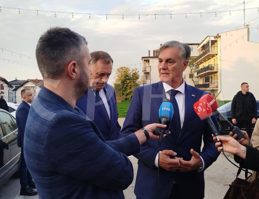 ДЕРВЕНТА, 15. НОВЕМБРА /СРНА/ - Професор уставног права Синиша Каран изјавио је данас да је ОХР направио антидејтонску, антиуставну БиХ за коју три конститутивна народа нису дала сагласност и да је сада у проблему како да то постане легално.