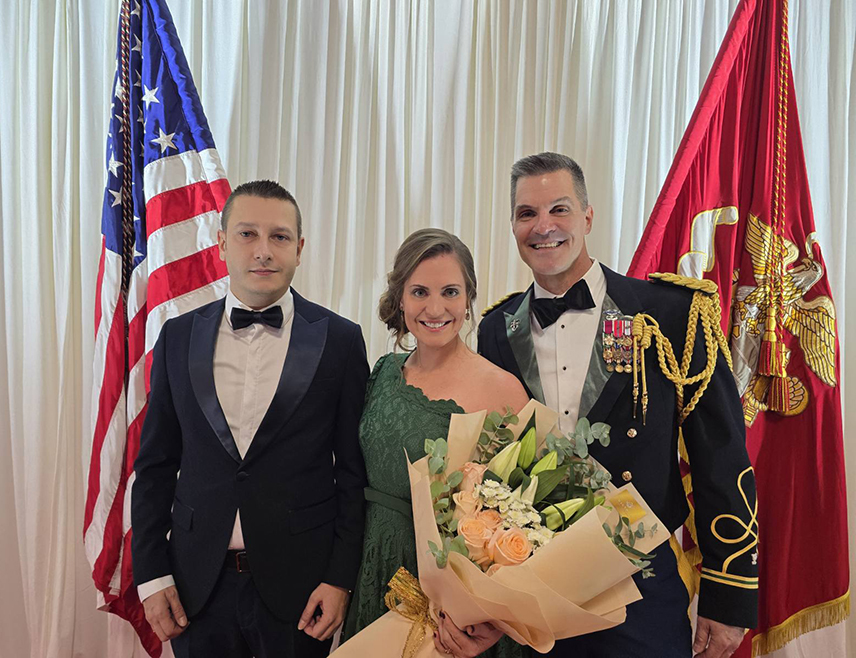 САРАЈЕВО, 15. НОВЕМБРА /СРНА/ - Замјеник министра одбране у Савјету министара Александар Гогановић вечерас је присуствовао свечаности коју је Амбасада САД у Сарајеву организовала поводом обиљежавања 250. годишњице Маринског корпуса САД.