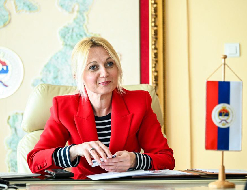 БАЊАЛУКА, 16. НОВЕМБРА /СРНА/ - Министар породице, омладине и спорта Републике Српске Селма Чабрић посјетиће сутра Удружење за помоћ и подршку дјеци и лицима са потешкоћама у развоју "Сунце нам је заједничко" у Требињу.