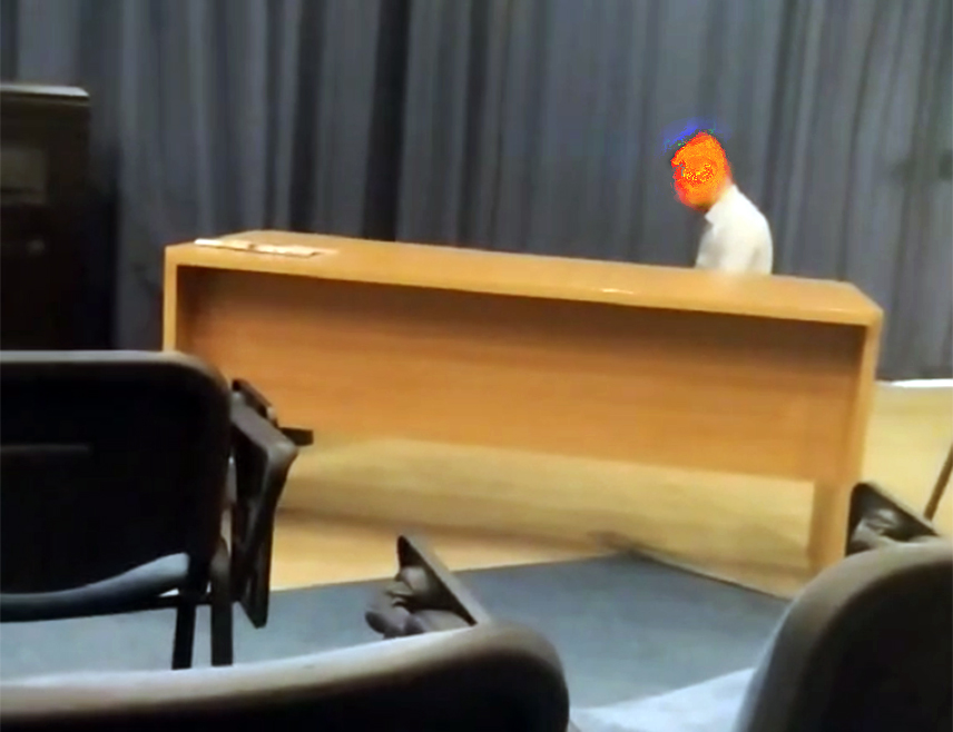 SARAJEVO, NOVEMBER 17 /SRNA/ – A scandalous incident occurred today in the building of the joint institutions when an unknown man entered the room from which journalists follow the session of the House of Representatives and performed Islamic prayer.