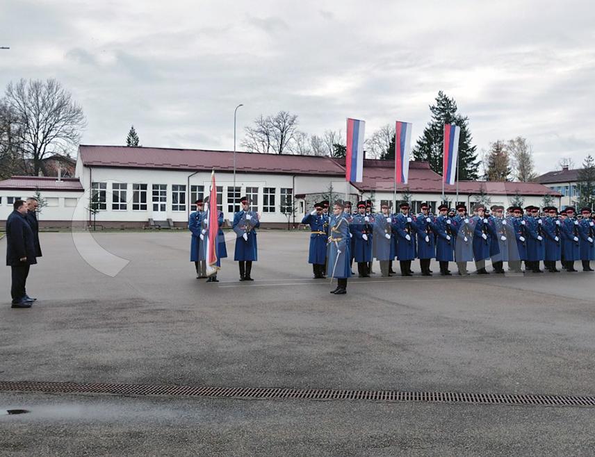БАЊАЛУКА, 18. НОВЕМБРА /СРНА/ - У Бањалуци је почела промоција 26. и 27. класе кадета Полицијске академије која је организована поводом обиљежавања крсне славе Министарства унутрашњих послова /МУП/ Републике Српске Светог арханђела Михаила.