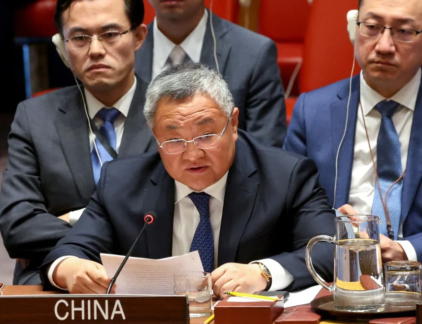 ПЕКИНГ, 19. НОВЕМБРА /СРНА/ - Јапански премијер Санае Такаичи недавно је отворено изрекла погрешне коментаре о Тајвану и брутално се умијешала у унутрашње послове Кине, због чега та земља није квалификована да буде стална чланица Савјета безбедности УН, изјавио је кинески амбасадор при УН Фу Конг.