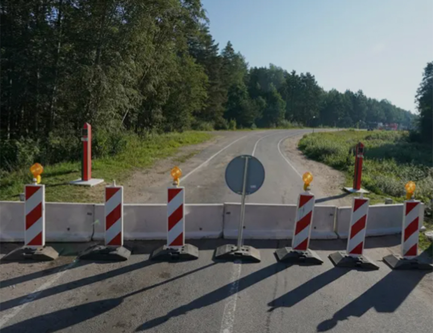 ВИЛЊУС, 19. НОВЕМБРА /СРНА-Ројтерс/ - Литванија ће поново отворити своје граничне прелазе са Бјелорусијом, након затварања као одговор на нарушавање ваздушног простора балонима за кријумчарење робе, саопштила је Влада Литваније.