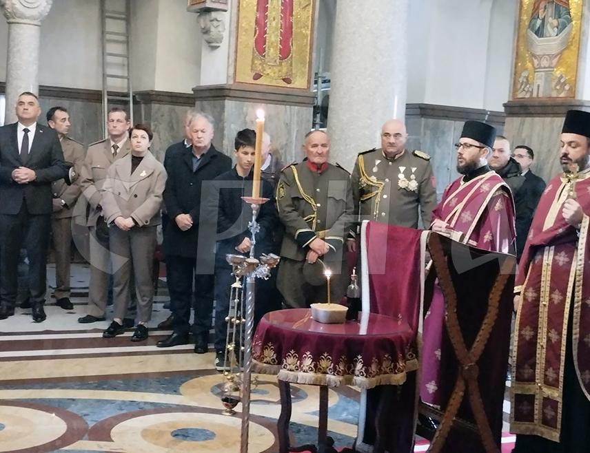 БАЊАЛУКА, 20. НОВЕМБРА /СРНА/ - У Бањалуци је почело обиљежавање 107 година од уласка српске војске у овај град, а тим поводом у Храму Христа Спаситеља у току је парастос за све страдале српске и црногорске војнике и цивиле у Првом свјетском рату.