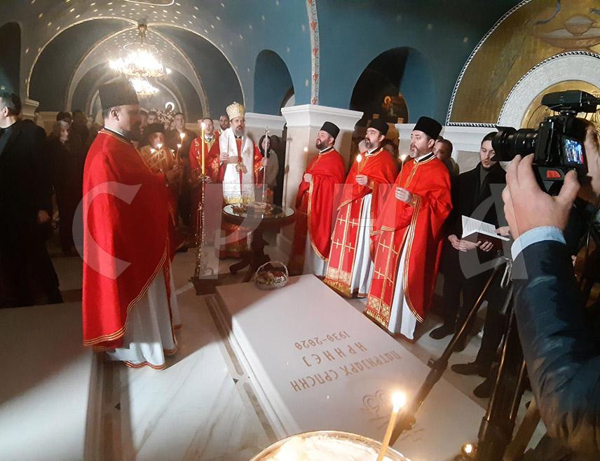БЕОГРАД, 20. НОВЕМБРА /СРНА/ - Помен поводом пет година од упокојења блаженопочившег патријарха српског Иринеја служен је данас у Храму Светог Саве у Београду.