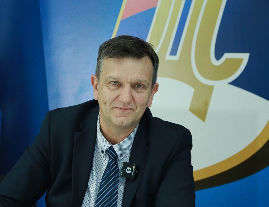 БАЊАЛУКА, 20. НОВЕМБРА /СРНА/ - Кандидат СДС-а за предсједника Републике Српске Бранко Блануша истакао је да треба заштитити домаће произвођаче меса и поврћа од увозничких лобија.