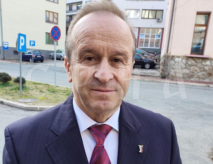 СРЕБРЕНИЦА, 20. НОВЕМБРА /СРНА/- Кандидат Савеза за нову политику за предсједника Републике Српске Драган Ђокановић рекао је да, ако буде изабран, жели да заустави завађање српског народа и да се уведу борачке пензије за истинске борце.