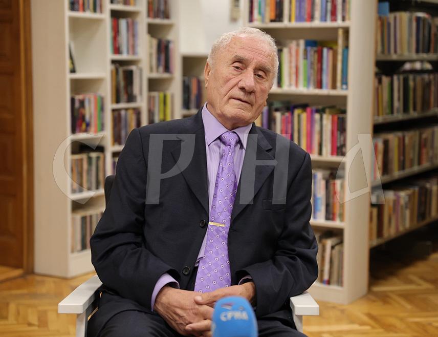 In his SRNA interview, Tupanjac described how and why, after schooling in Bileća, Trebinje, Novi Sad, and later employment at the Trebinje-based “Tool Factory,” he decided to go to America and why he chose Chicago... He also announced that he intends to prepare more surprises in his homeland. “I hope I will accomplish that,” Tupanjac emphasized. Interview by: Nataša ČEREMIDŽIĆ