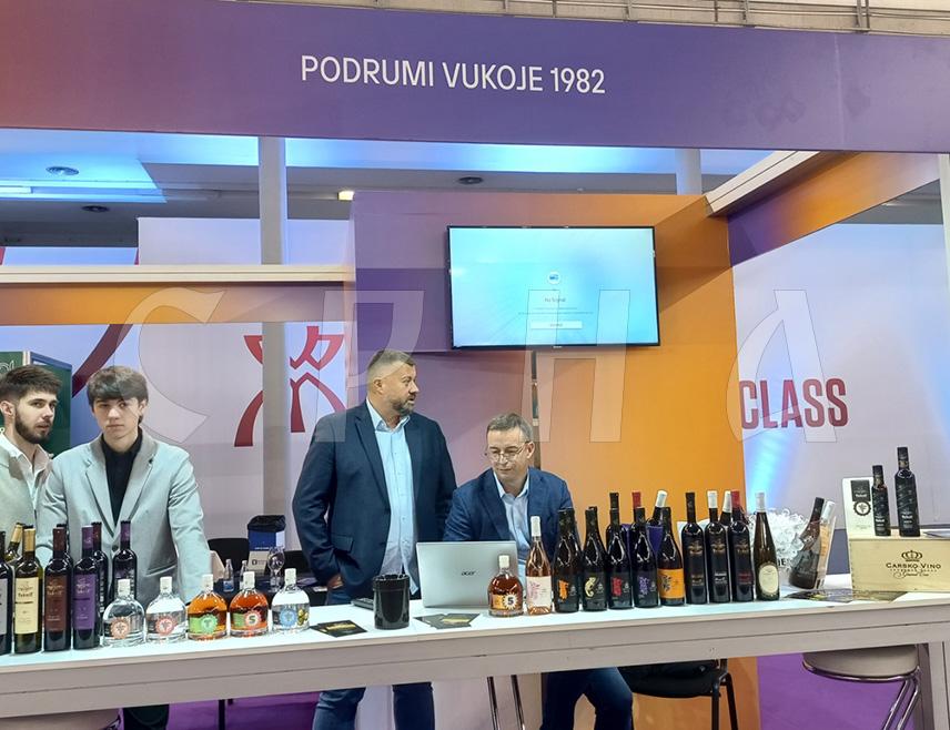 BELGRADE, NOVEMBER 22 /SRNA/ – Eight wineries and six distilleries from Republika Srpska are participating in the international fair “Wine Vision of the Open Balkan,” including “Vukoje” wines from Herzegovina and “Djedova rakija” from Laktaši, as well as products from smaller producers such as “Potkozarje” from Prijedor.