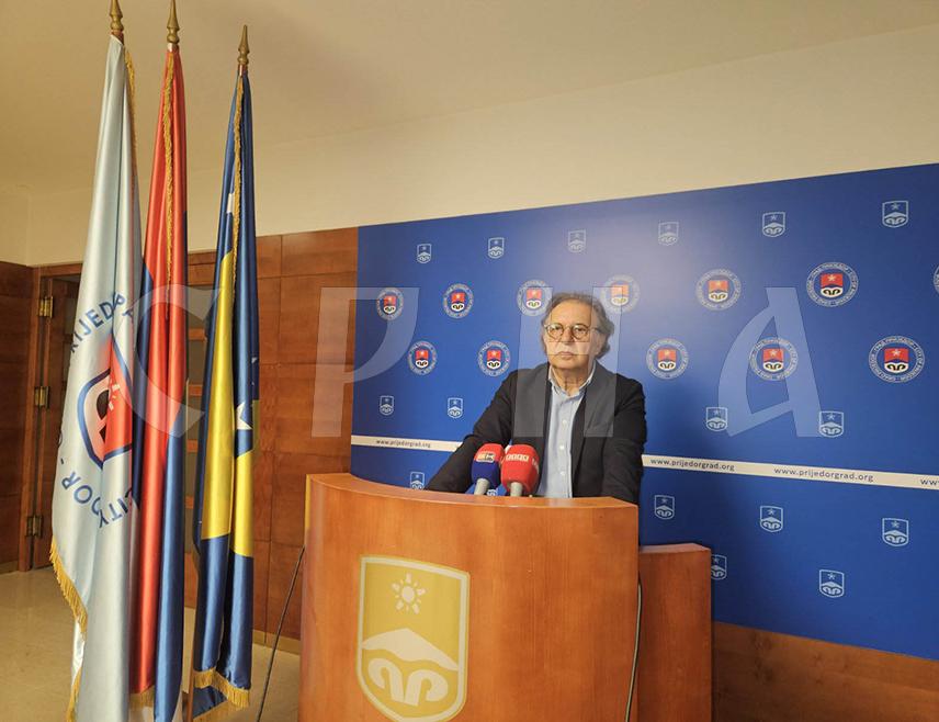 ПРИЈЕДОР, 23. НОВЕМБРА /СРНА/ - У Приједору је до 15.00 часова на пријевременим изборима за предсједника Републике Српске гласало 15.698 грађана или 18,35 одсто уписаних у бирачки списак, изјавио је предсједник Градске изборне комисије /ГИК/ Жељко Шкондрић.