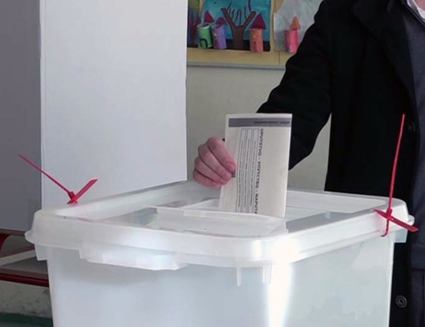 БРЧКО, 23. НОВЕМБРА /СРНА/ - На пријевременим изборима за предсједника Републике Српске до 15.00 часова у Брчко дистрикту гласало је 20,78 одсто бирача, рекао је предсједник брчанске Изборне комисије Марко Tадић.