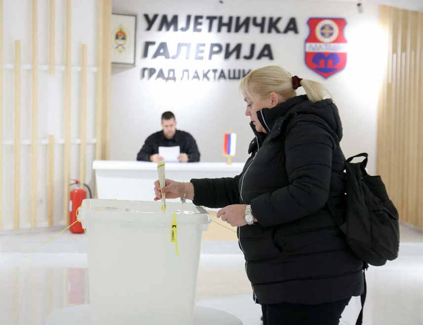 ЛАКТАШИ, 23. НОВЕМБРА /СРНА/ - Бирачка мјеста на подручју Лакташа су затворена, а изборни процес протекао је мирно, изјавила је Срни предсједник Градске изборне комисије /ГИК/ Гордана Нишић.