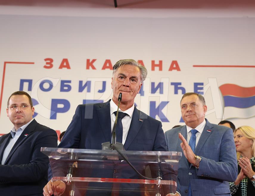 BANJA LUKA, NOVEMBER 23 /SRNA/ – SNSD candidate for President of Republika Srpska Siniša Karan said he will continue leading the policy that citizens endorsed three years ago, and that Republika Srpska will be built with even greater determination.