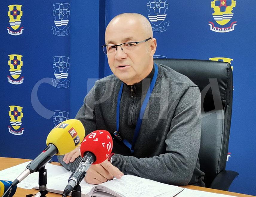 ДОБОЈ, 24. НОВЕМБРА /СРНА/ - Кандидат СНСД-а за предсједника Републике Српске Синиша Каран у Добоју је добио 16.488 гласова, а противкандидат из СДС-а Бранко Блануша 7.369, подаци су Градске изборне комисије /ГИК/ са обрађених свих 106 редовних бирачких мјеста.