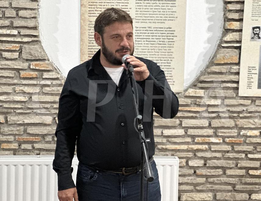 САРАЈЕВО, 25. НОВЕМБРА /СРНА/ - Историчар Милан Никчевић оцијенио је да 25. новембар, који се у дијелу Федерације БиХ слави као "дан државности БиХ", нема утемељење у савременој уставној структури земље, те додао да је БиХ створена у Дејтону, а не на засједању ЗАВНОБиХ-а 1943. године.