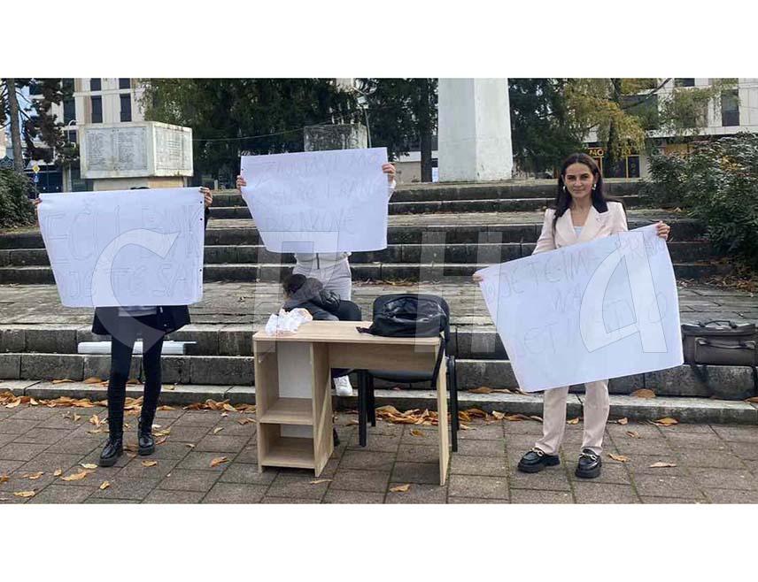 ДОБОЈ, 25. НОВЕМБРА /СРНА/ - Предсједник добојског Удружења Рома "Мадара" Дениса Талић рекла је да на подручју овог града у протеклих пет година нису евидентирани малољетнички уговорени или присилни бракови јер је ромске дјеце више у школама.