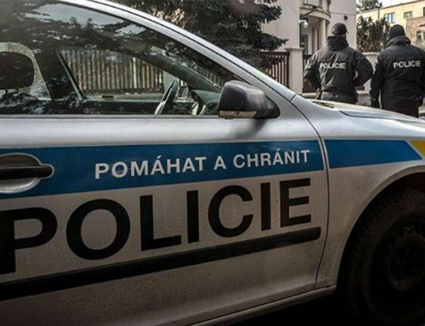 ИСТАНБУЛ, 26. НОВЕМБРА /СРНА/ - Турска полиција привела је 14 лица повезаних са "Исламском државом" због набавке експлозива и планирања напада у Истанбулу, саопштиле су службе безбједности.