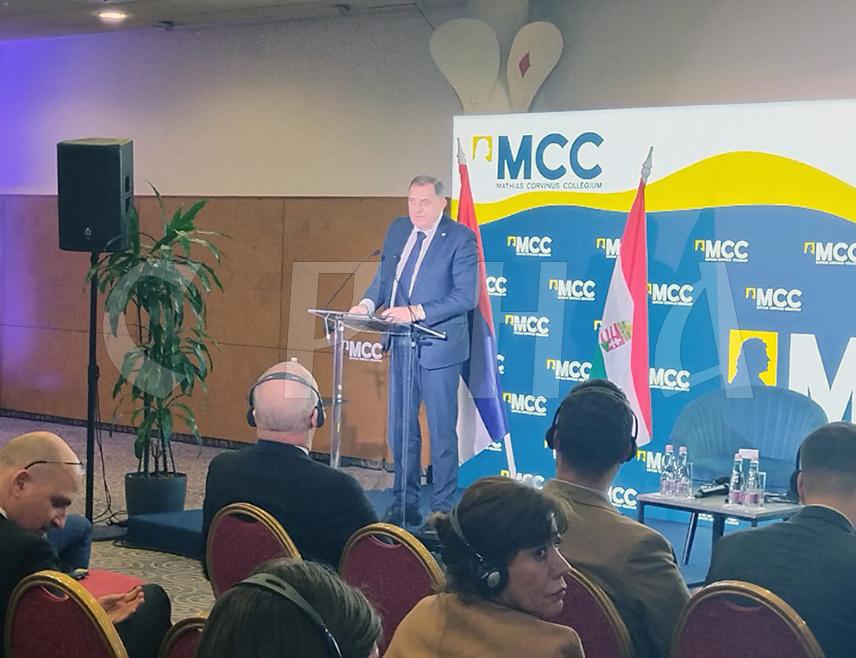 BUDAPEST, NOVEMBER 26 /SRNA/ - SNSD president Milorad Dodik warned that the number of Christians in BiH will decrease if the trend of growing Muslim influence continues, with the support of Brussels.