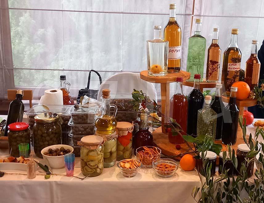 ТРЕБИЊЕ, 27. НОВЕМБРА /СРНА/ - У Требињу је данас отворен први медитерански Фестивал маслинарства који је подржала Свјетска организација за храну /ФАО/ јер у цијелој Херцеговини препознаје будућност ове области.