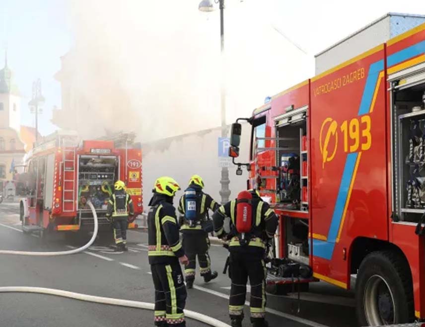 ЗАГРЕБ, 27. НОВЕМБРА /СРНА/ - Неколико радника повријеђено је у пожару који је данас избио у складишту гума у загребачком насељу Сесвете.