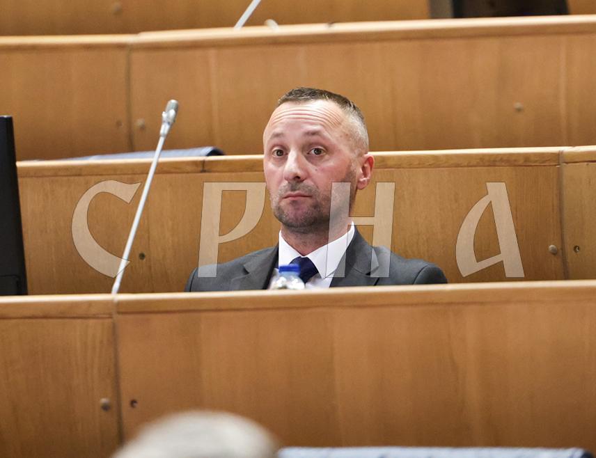 САРАЈЕВО, 27. НОВЕМБРА /СРНА/ - Посланик СНСД-а у Представничком дому Парламентарне скупштине БиХ Милорад Којић рекао је да је популистичка иницијатива Шемсудин Мехмедовић о једнакој заступљености конститутивних народа у институцијама БиХ.