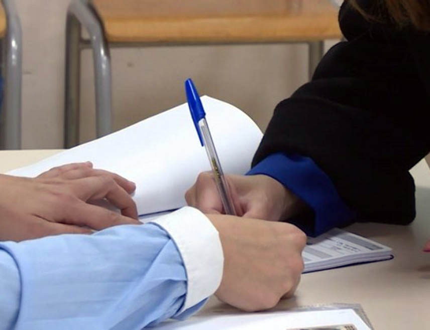 КНЕЖЕВО, 28. НОВЕМБРА /СРНА/ - Пријевремени предсједнички избори у Републици Српској биће у недјељу, 30. новембра, одржани на бирачком мјесту Корићани у основној изборној јединици Кнежево гдје право гласа има 56 бирача.