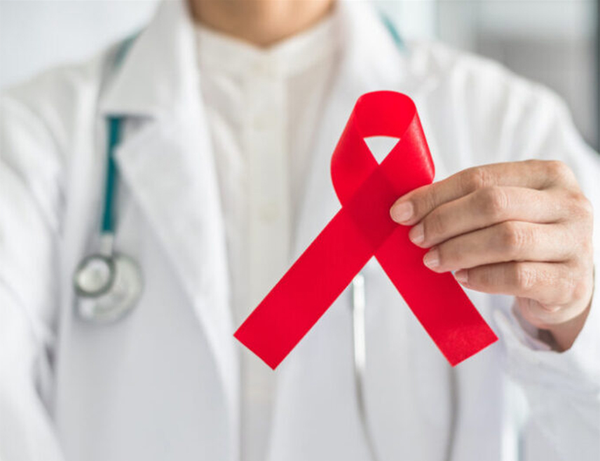 САРАЈЕВО, 30. НОВЕМБРА /СРНА/ - Бесплатно и анонимно тестирање на ХИВ, хепатитис Б и Ц сутра ће бити организовано на 18 локација у 13 градова у БиХ поводом обиљежавања Свјетског дана борбе против ХИВ/АИДС-а.